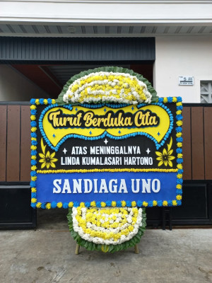 Papan Bunga Duka di Tebing Syahbandar